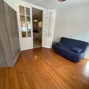 COURREJOLLES 1 - MEUBLE